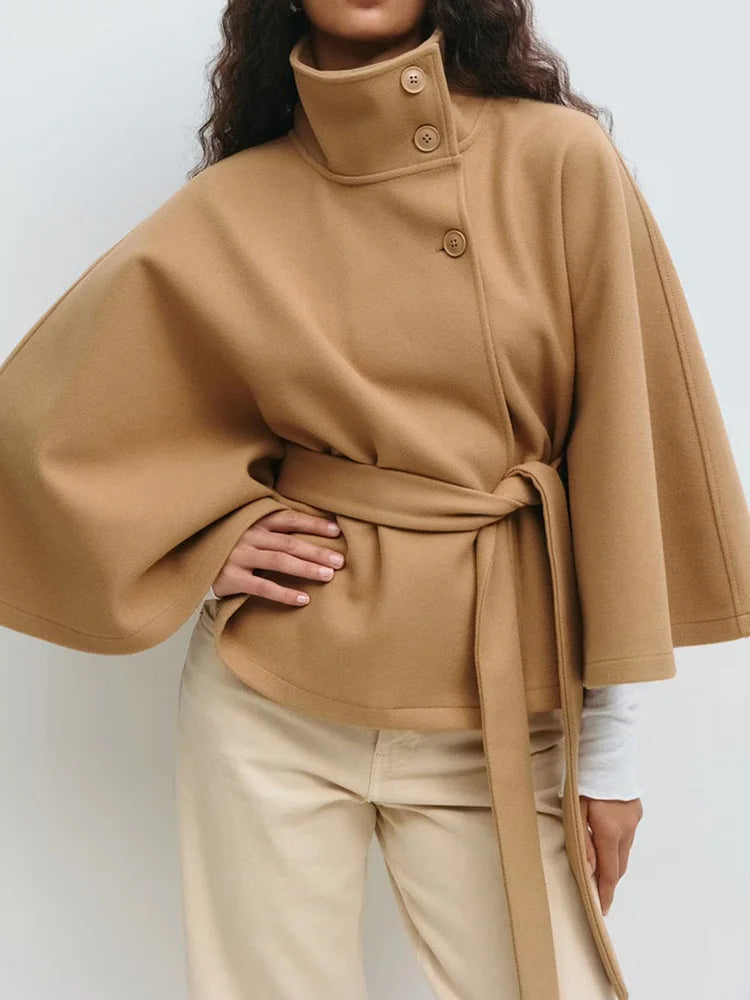 Damska peleryna ze stójką i wiązanym paskiem-Jacket for women-Olave