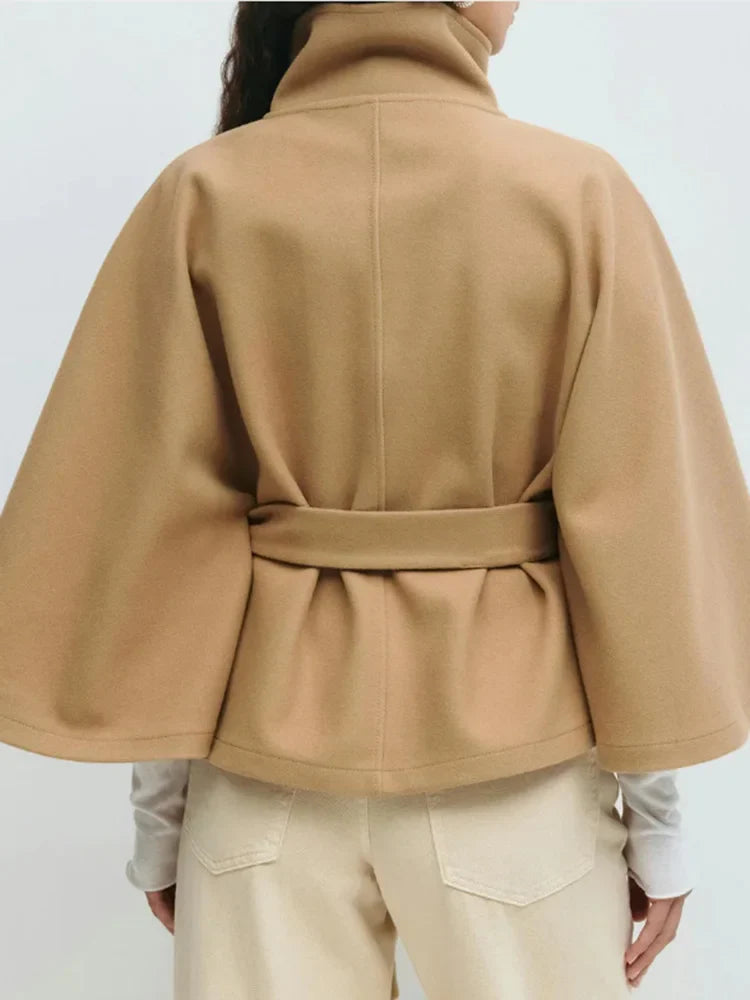 Damska peleryna ze stójką i wiązanym paskiem-Jacket for women-Olave