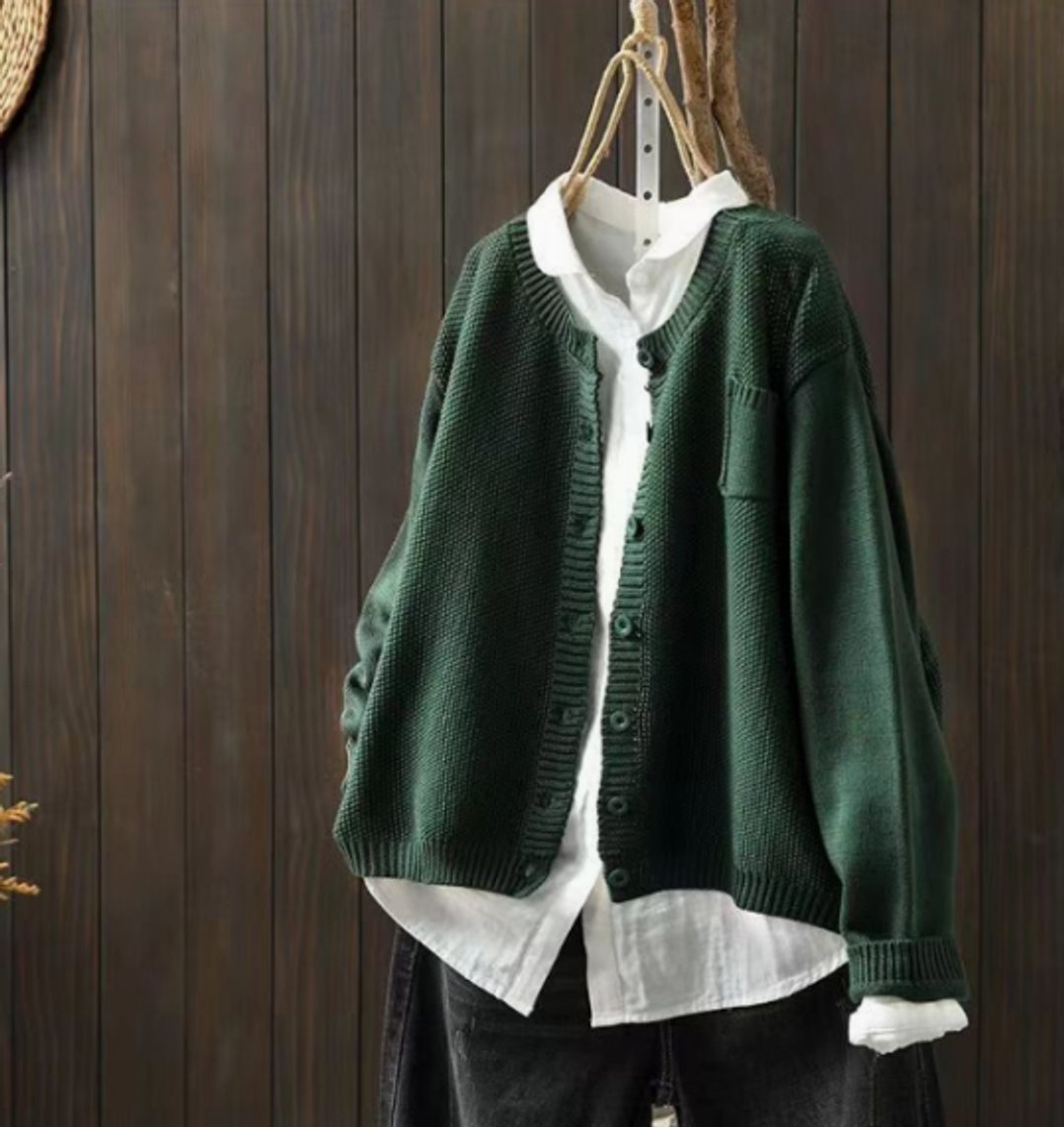 Damski kardigan dzianinowy oversize zapinany na guziki-Cardigan for women-Olave
