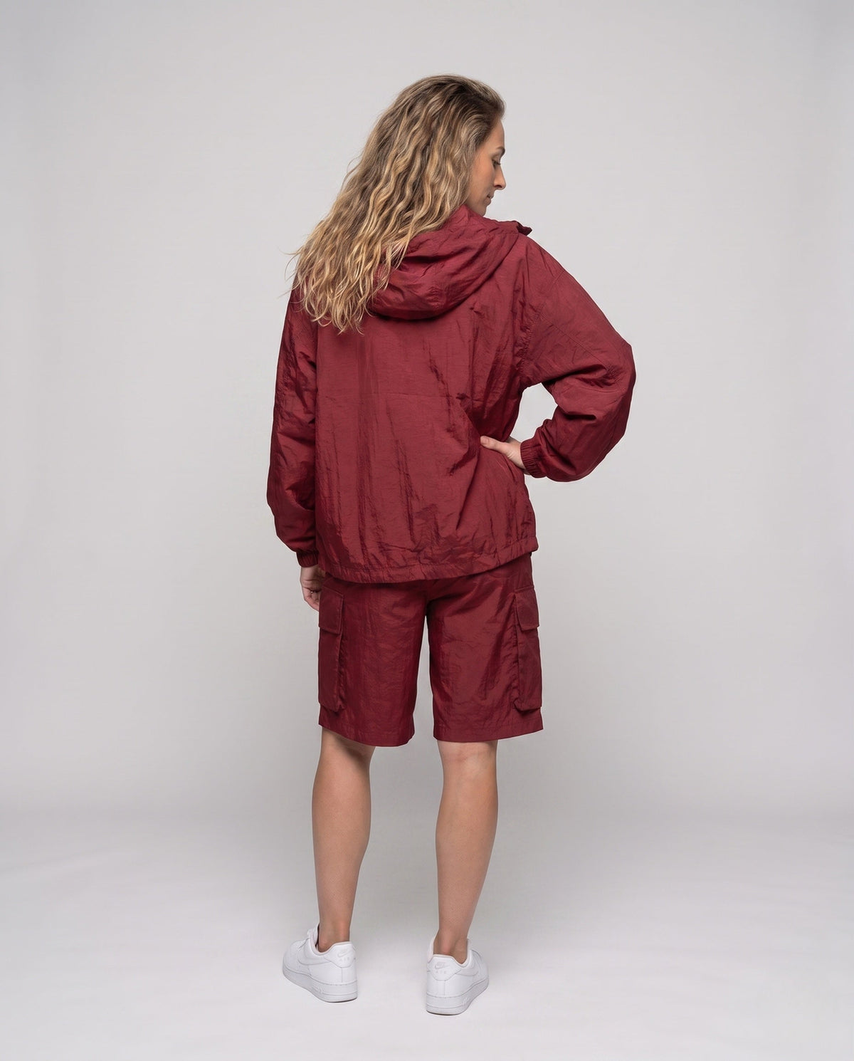 Damski wiatrówka z kapturem i zapięciem na zamek-Jacket for women-Olave
