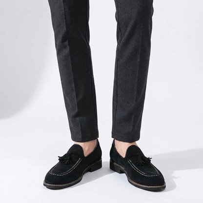 Męskie mokasyny z zamszu z chwostami i kontrastowymi przeszyciami-Footwear for men-Olave