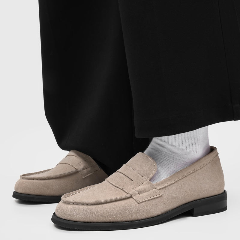Męskie mokasyny z zamszu z kontrastowymi przeszyciami-Footwear for men-Olave