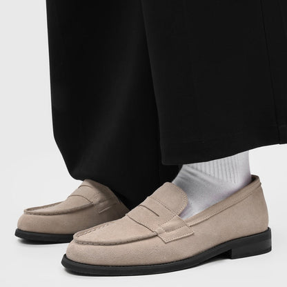 Męskie mokasyny z zamszu z kontrastowymi przeszyciami-Footwear for men-Olave
