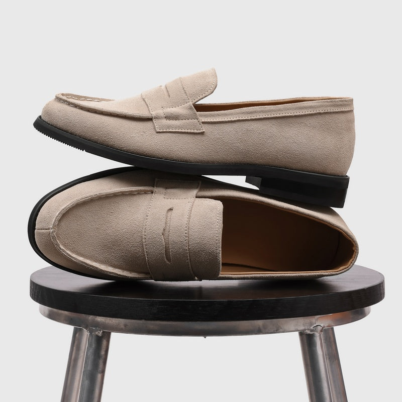 Męskie mokasyny z zamszu z kontrastowymi przeszyciami-Footwear for men-Olave