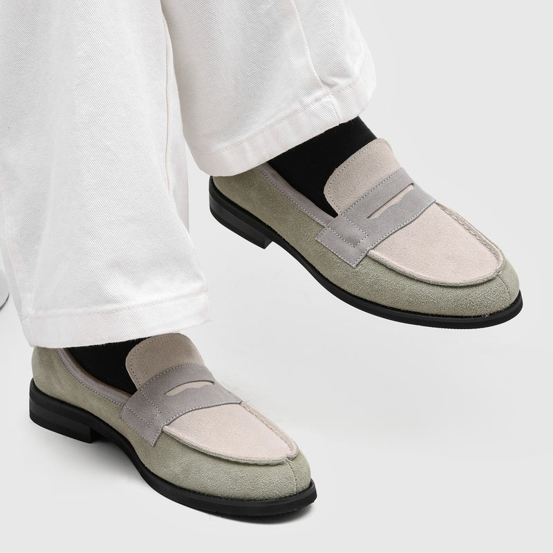 Męskie mokasyny z zamszu z kontrastowymi przeszyciami-Footwear for men-Olave
