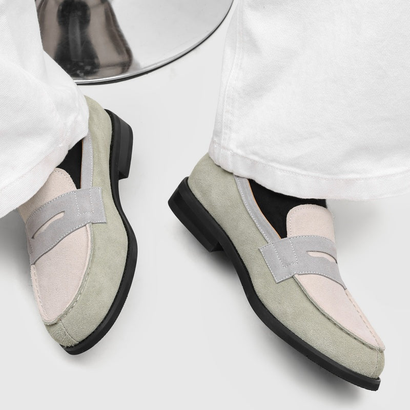 Męskie mokasyny z zamszu z kontrastowymi przeszyciami-Footwear for men-Olave