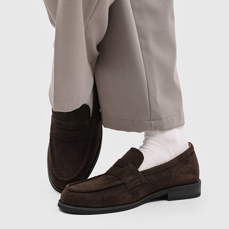 Męskie mokasyny z zamszu z kontrastowymi przeszyciami-Footwear for men-Olave