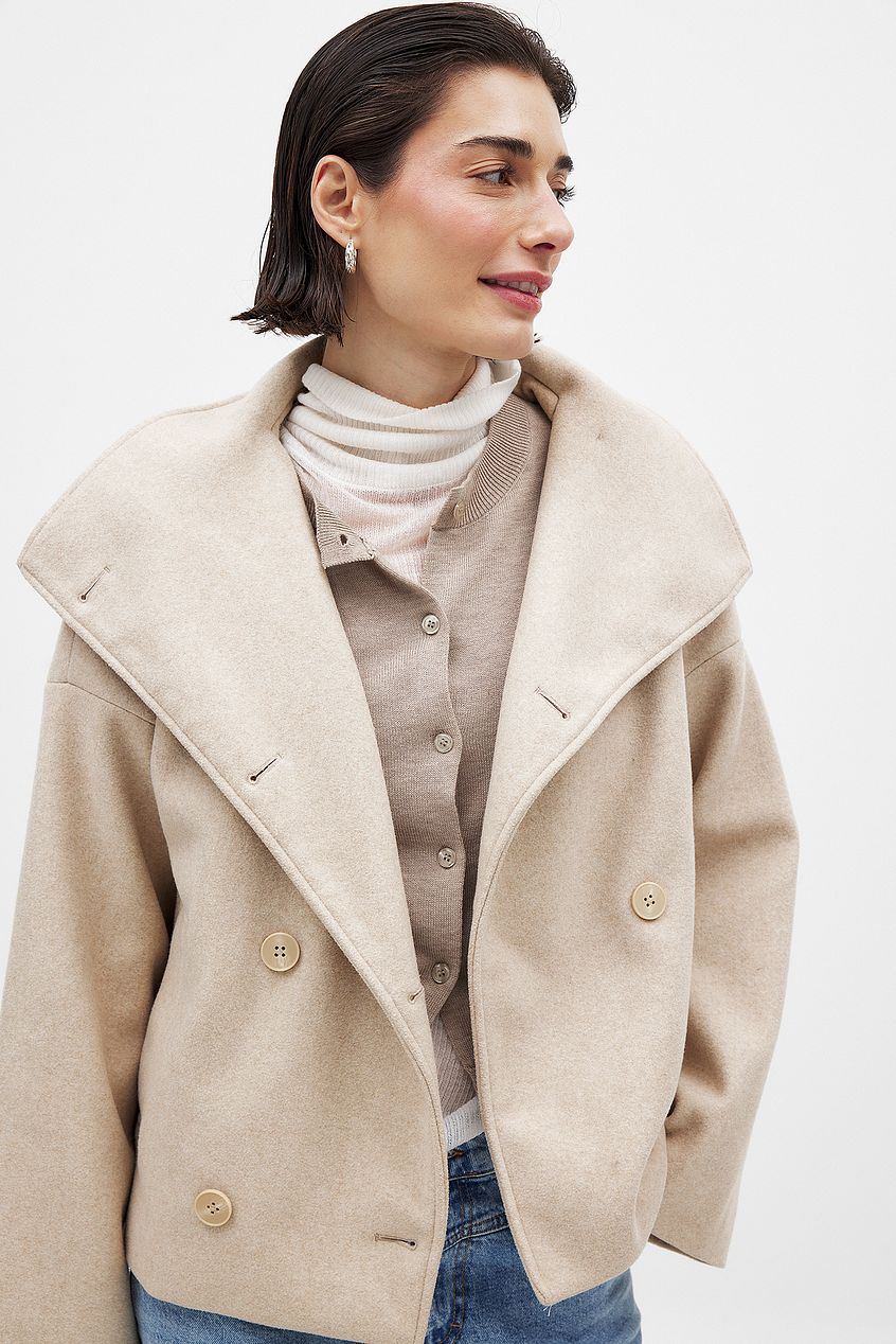 Damski krótki płaszcz typu pea coat z domieszką wełny-Coats for women-Olave