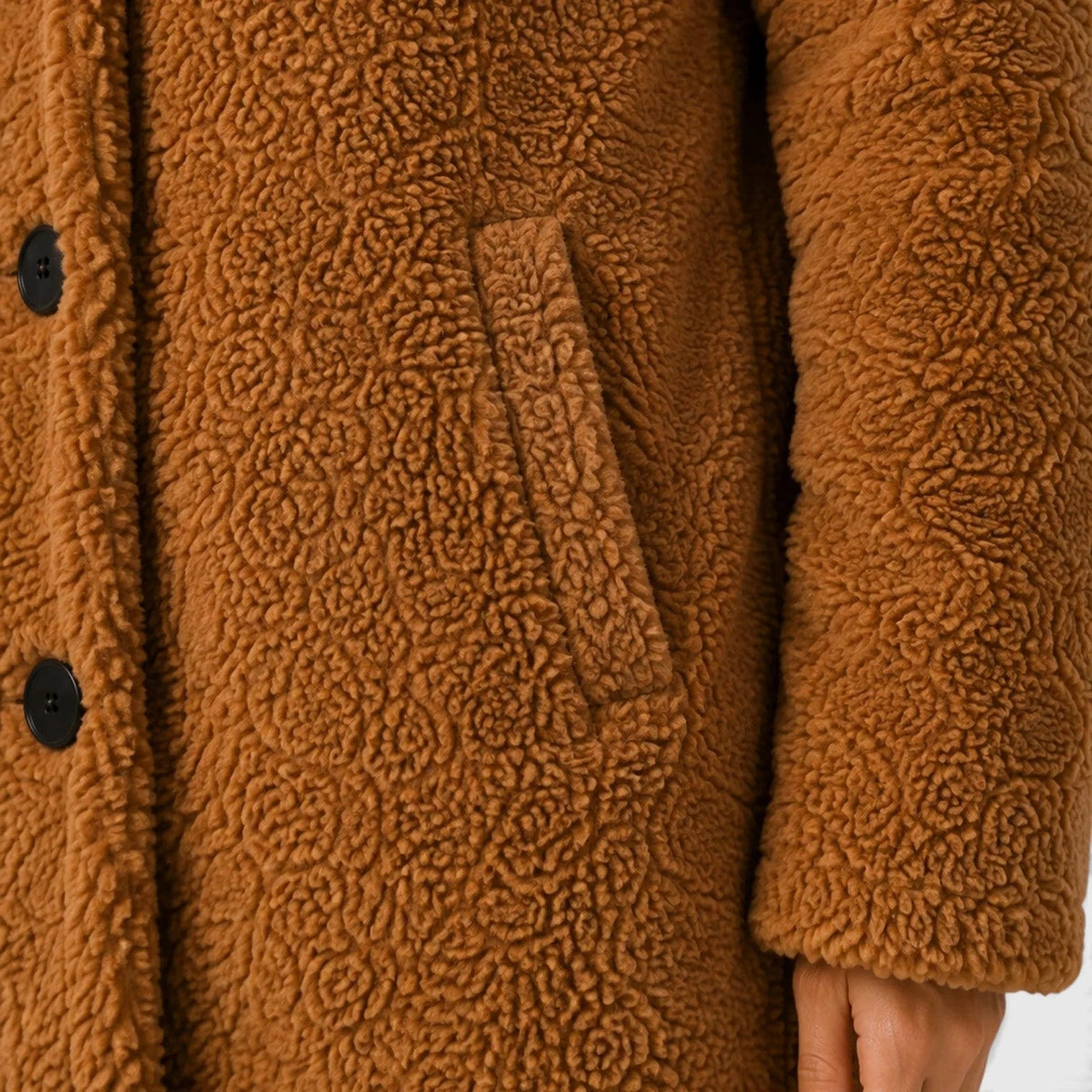 Damski płaszcz typu teddy zapinany na guziki-Coats for women-Olave