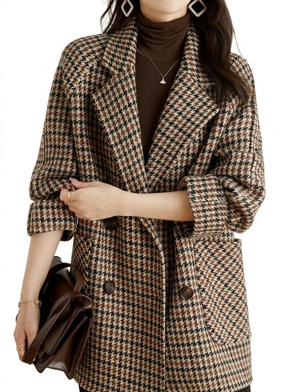 Damski płaszcz w pepitkę z zapięciem na guziki-Jacket for women-Olave