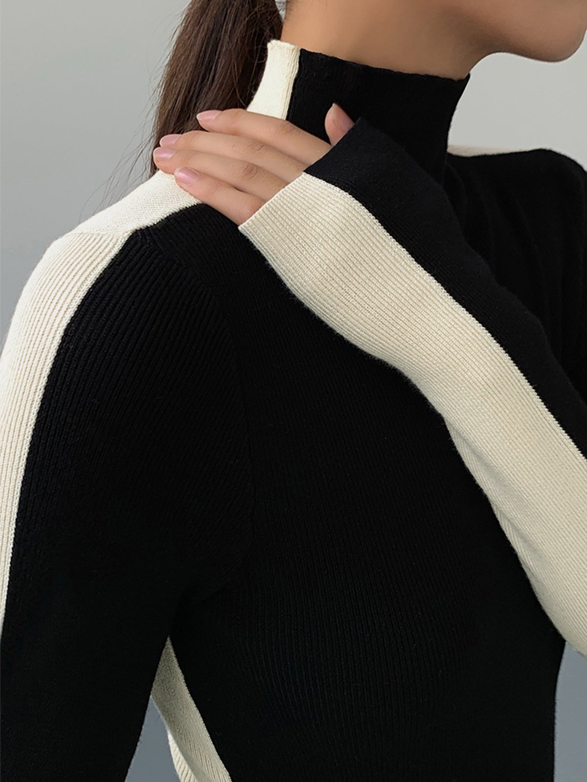 Damski prążkowany top z długim rękawem i półgolfem-sweater for woman-Olave
