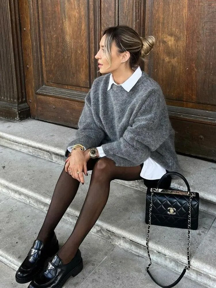 Damski sweter z dzianiny z okrągłym dekoltem i obniżoną linią ramion-Sweaters for Women-Olave