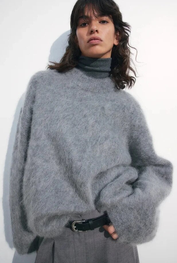 Damski sweter z dzianiny z okrągłym dekoltem i obniżoną linią ramion-Sweaters for Women-Olave