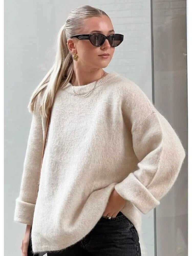 Damski sweter z dzianiny z okrągłym dekoltem i obniżoną linią ramion-Sweaters for Women-Olave