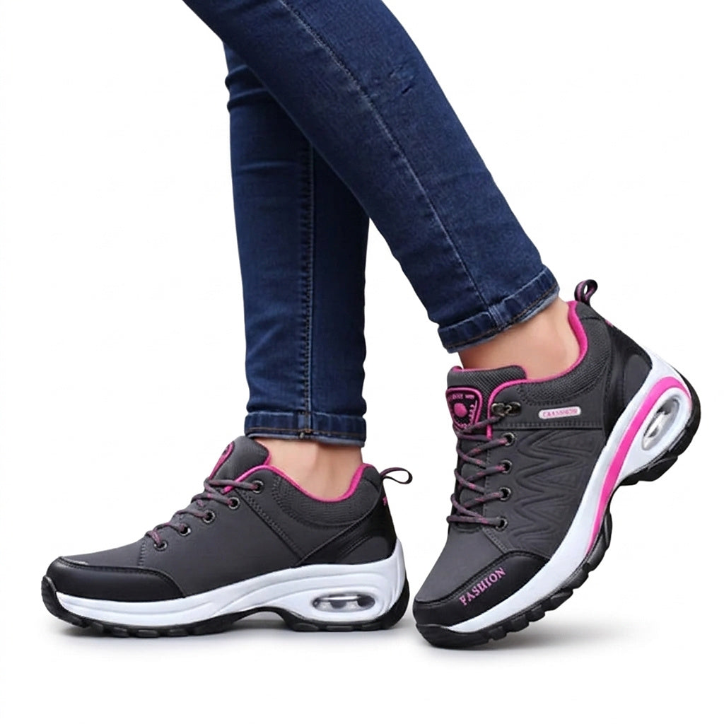 Damskie buty trekkingowe sznurowane z profilowaną podeszwą-Footwear for women-Olave
