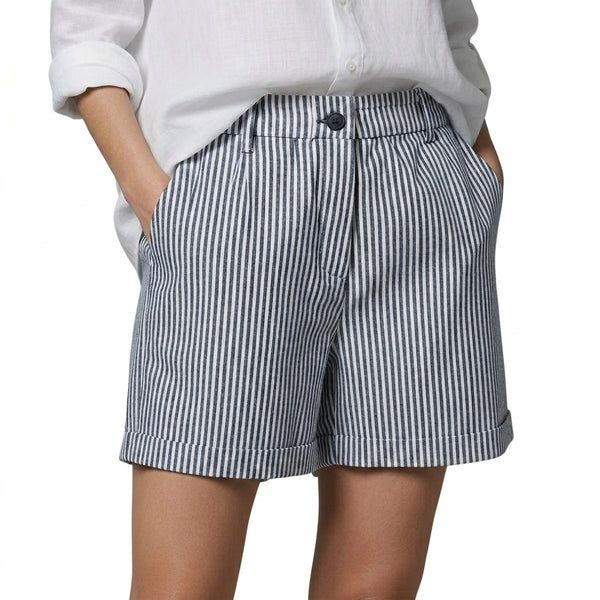 Damskie krótkie spodenki w pionowe paski z wysokim stanem i wywiniętymi nogawkami-Shorts for women-Olave