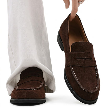 Męskie mokasyny z zamszu z kontrastowymi przeszyciami-Footwear for men-Olave
