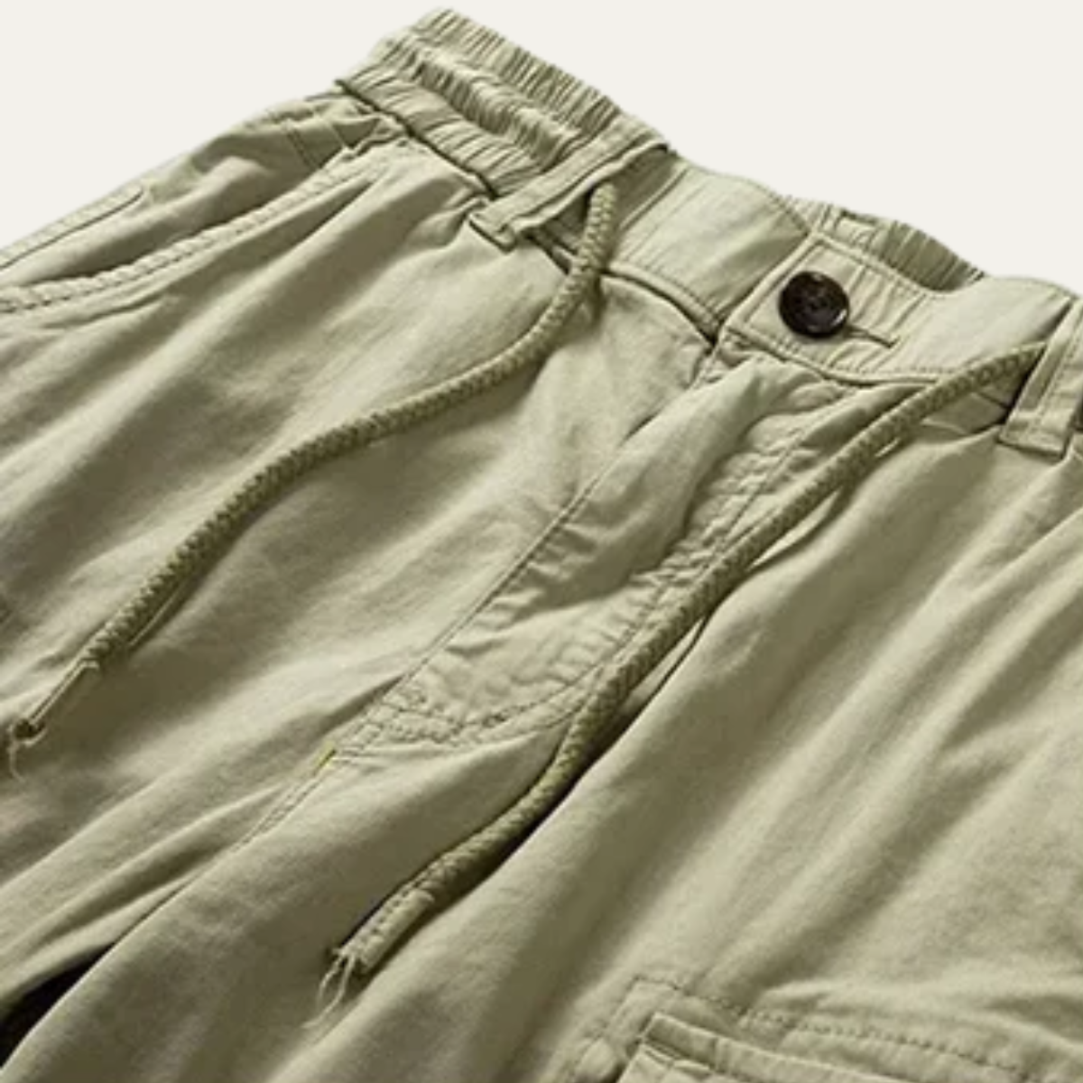 Męskie szorty cargo z elastycznym pasem i kieszeniami z klapkami-Shorts for men-Olave