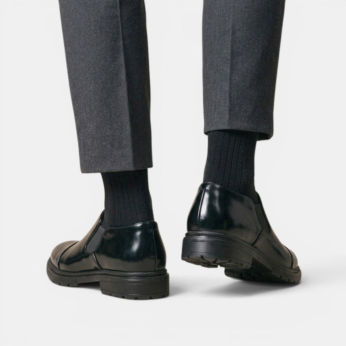 Męskie wsuwane półbuty typu brogsy z elastycznymi panelami bocznymi-Footwear for men-Olave